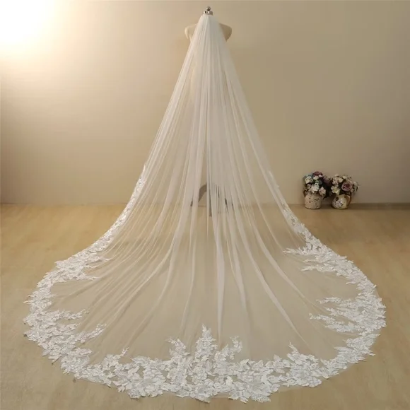 Accessories | 157 Inch Regal Cathedral Veil Custom Made New  display picture 3